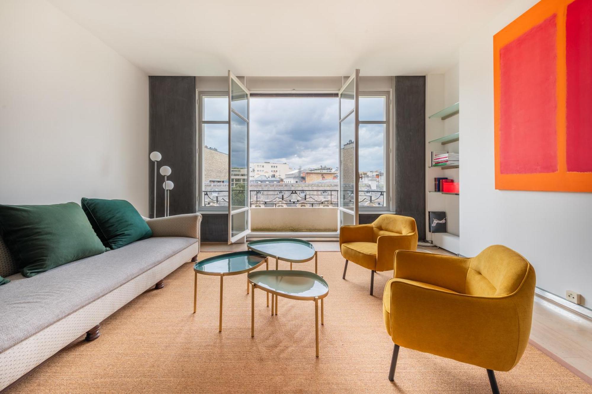 New-york Inspired 1bd Champs-elysees Parijs